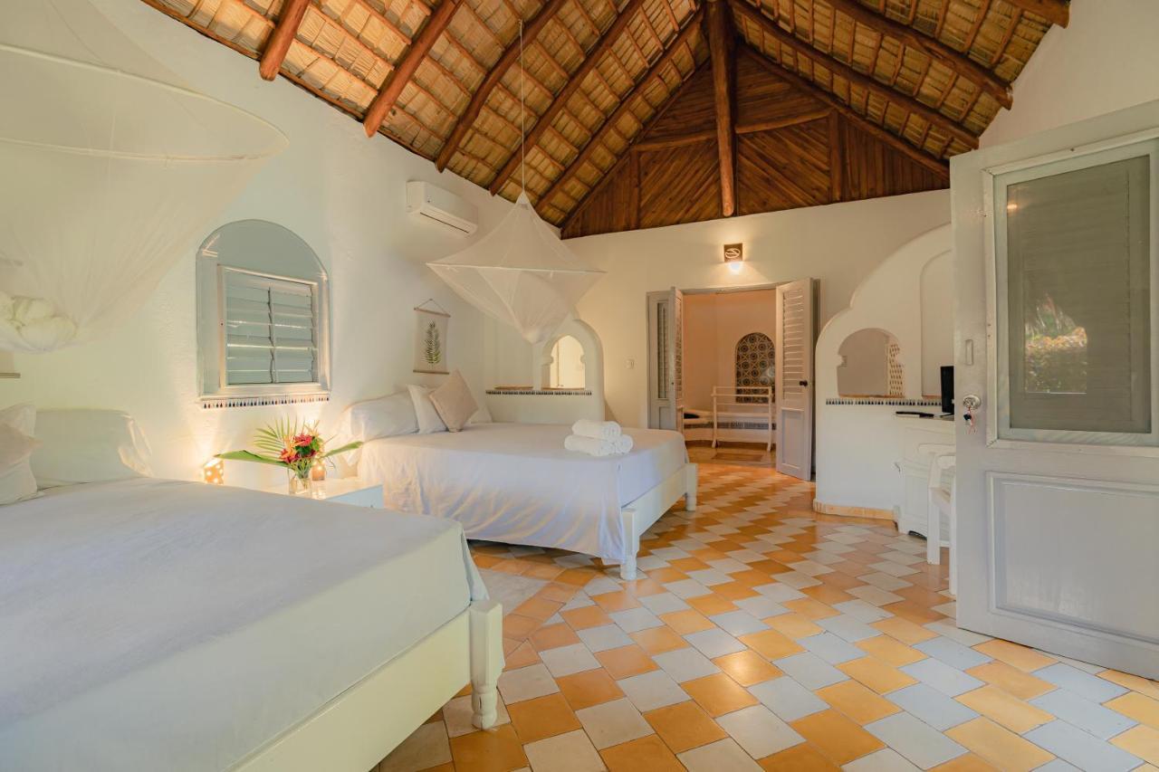 Hotel Costa Las Ballenas 라스테레나스 외부 사진