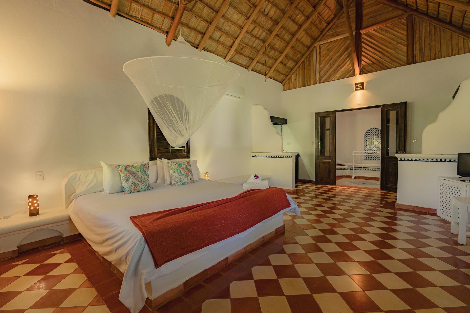 Hotel Costa Las Ballenas 라스테레나스 외부 사진
